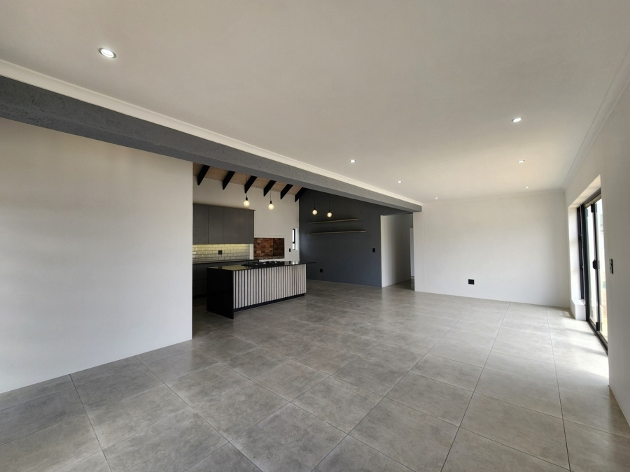 3 Bedroom Property for Sale in Country Club Western Cape